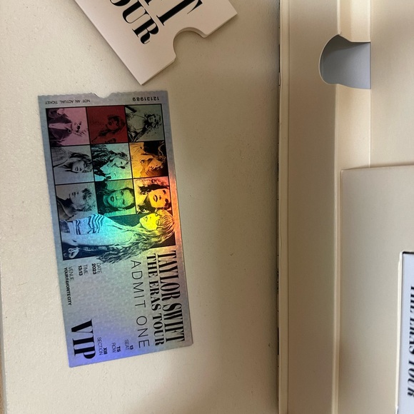 Taylor Swift The Eras Tour VIP Box in excellent condition! - Picture 6 of 9